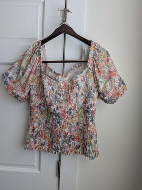 Anthropologie NWOT Floral Smocked Puff Sleeve Top Size L Fits Like XL